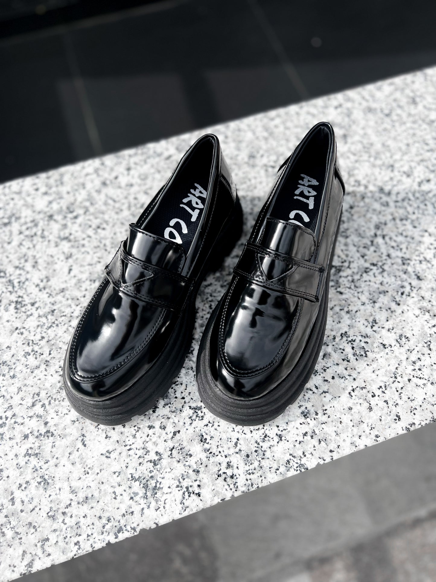 Loafer Black